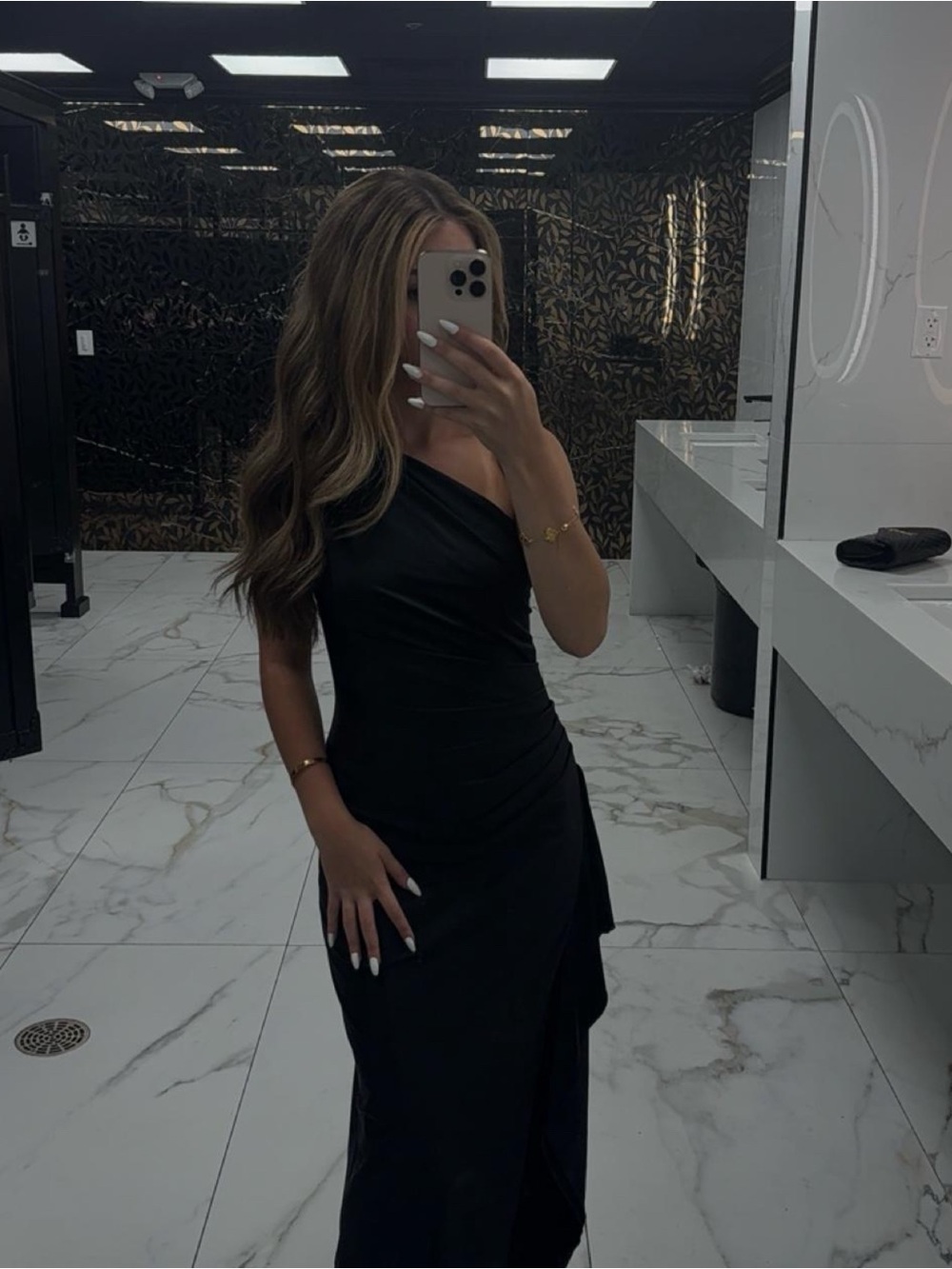 Elegant One-Shoulder Black Evening Dress